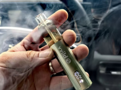 vvild小野外星人12000口一次性电子烟评测 真实口数续航+热门口味+性价比详解