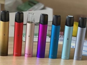 RELX悦刻烟杆上的“呼吸灯”闪烁或亮红灯的意义