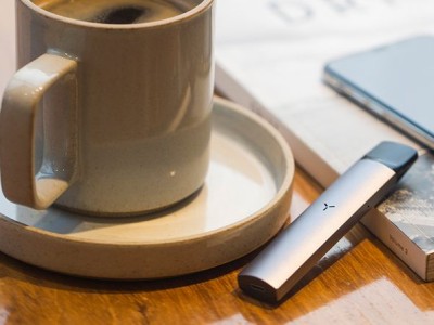 RELX悦刻对决YOOZ柚子：谁的吸烟体验更胜一筹？