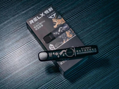 悦刻国标电子烟闪灯问题全解析：解锁与使用指南