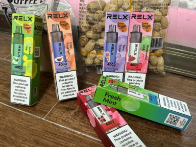 悦刻一次性4000口电子烟深度测评：体验与性价比的完美结合