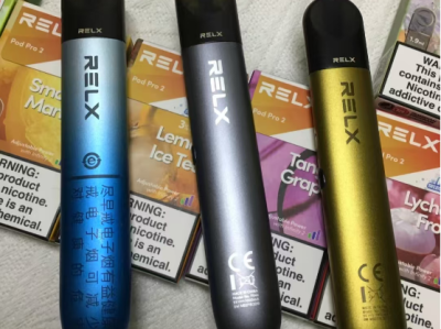 电子烟别瞎买！Zgar冰熊对决悦刻幻影Pro，果味党和续航党分别该对谁“闭眼入”？